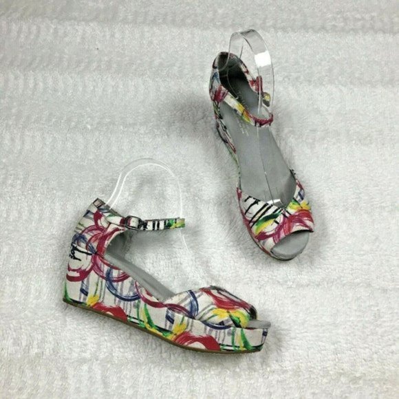 Toms Multicolor Artistic Sandals - Picture 1 of 9